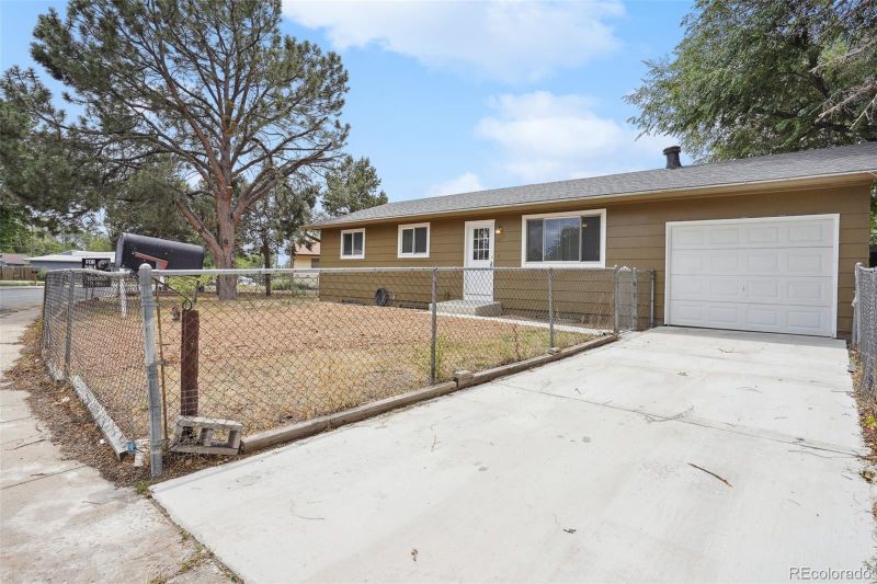 830 Hayden Dr, Colorado Springs, CO 80910