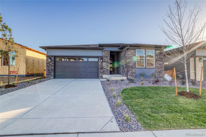 23942 E 40th Ave, Aurora, CO 80019