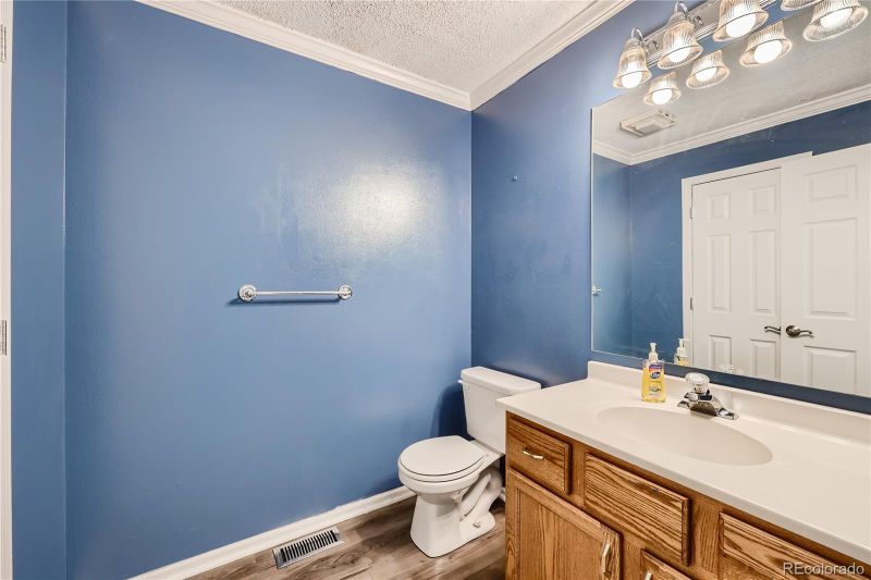 2081 Oakcrest Cir #3D, Castle Rock, CO 80104