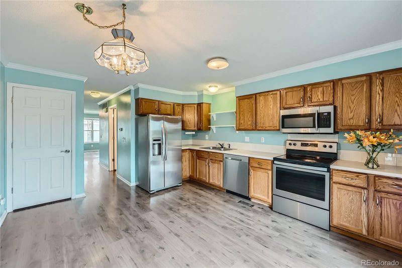 2081 Oakcrest Cir #3D, Castle Rock, CO 80104