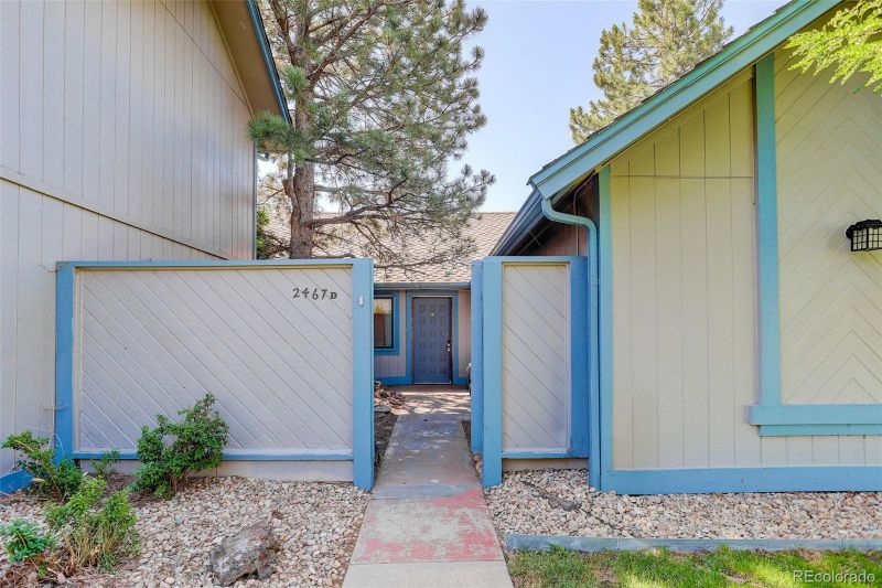2467 S Victor St #D, Aurora, CO 80014