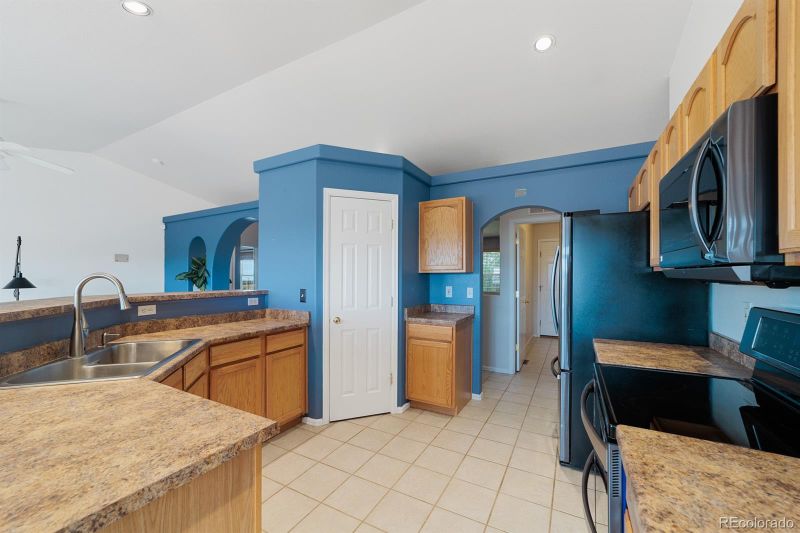 12576 Snaffle Bit Rd, Peyton, CO 80831