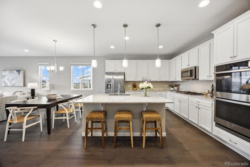 7283 S Valleyhead Ct, Aurora, CO 80016