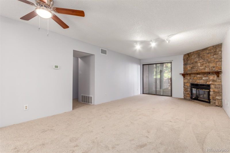 218 Wright St #101, Lakewood, CO 80228