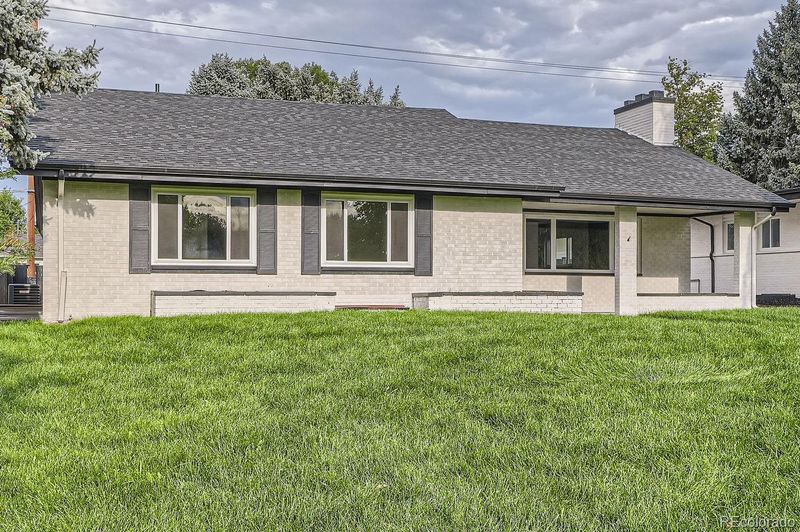 2940 N Monaco Pw, Denver, CO 80207