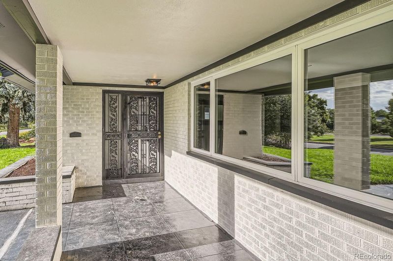 2940 N Monaco Pw, Denver, CO 80207
