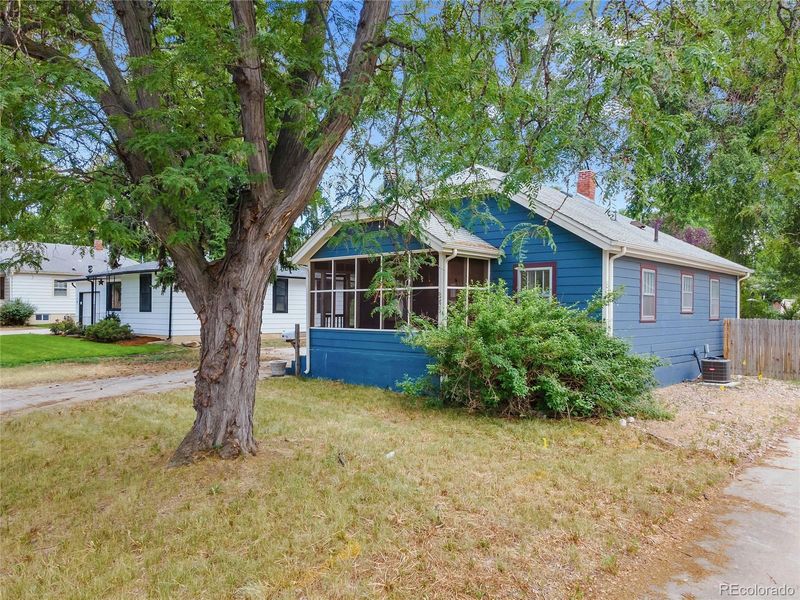 845 Francis St, Longmont, CO 80501