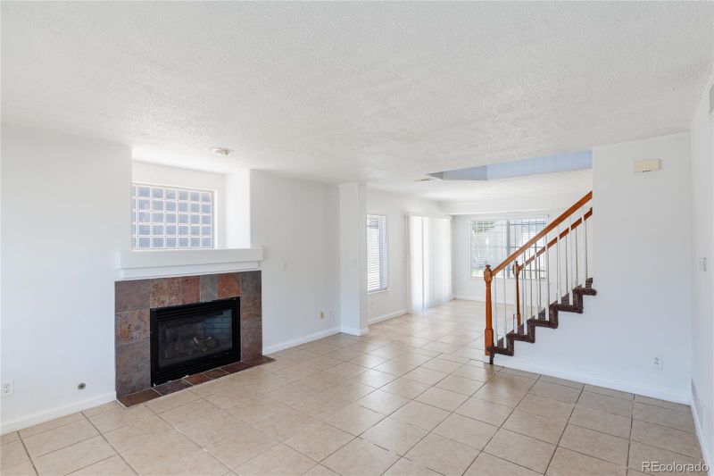 21541 E 40th Ave, Denver, CO 80249