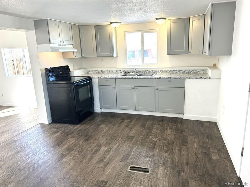 1003 Glen Dale Cir, Dacono, CO 80514