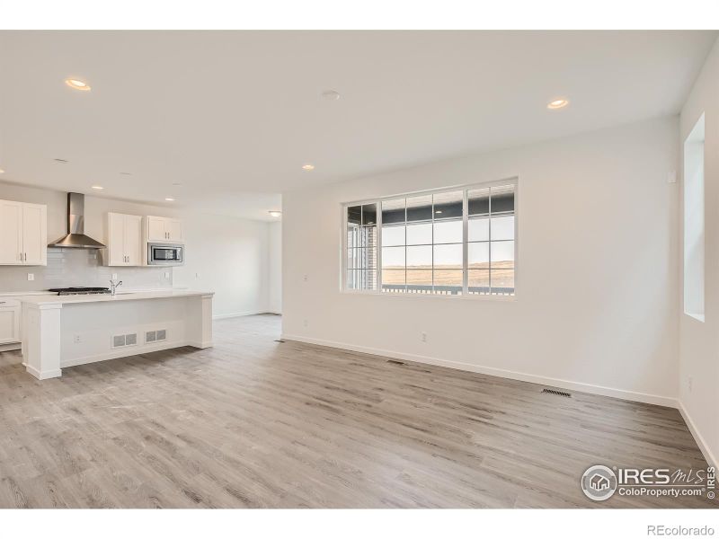 2933 Buffalo Fork Ln, Longmont, CO 80503
