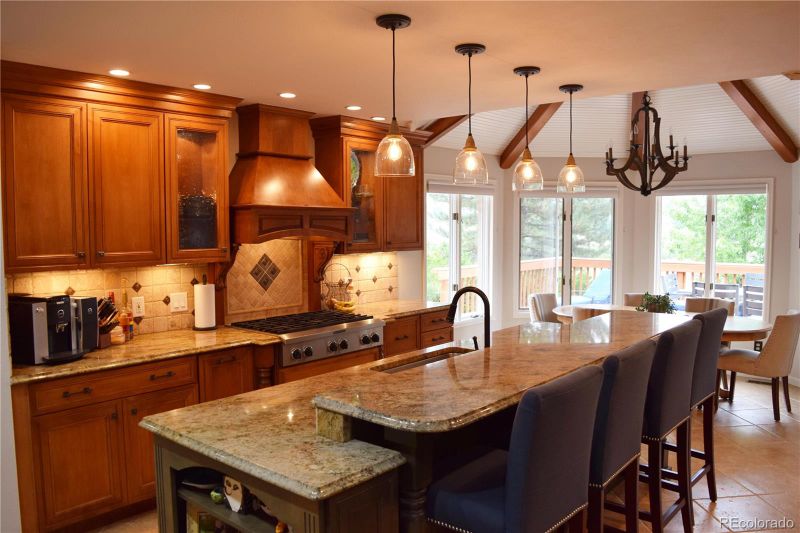 15461 W 73rd Pl, Arvada, CO 80007