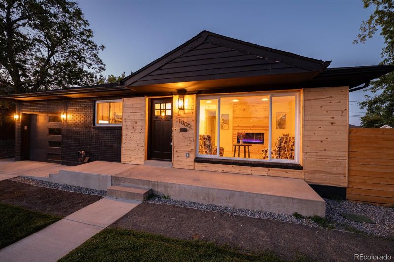 11000 Larry Dr, Northglenn, CO 80233