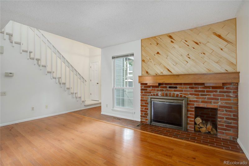1907 S Helena St #B, Aurora, CO 80013