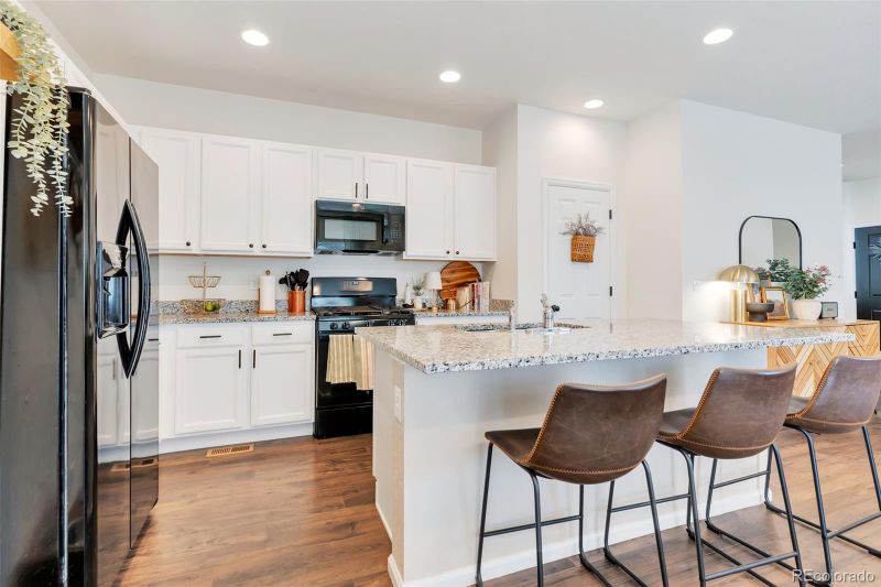 6487 N Ceylon St, Denver, CO 80249