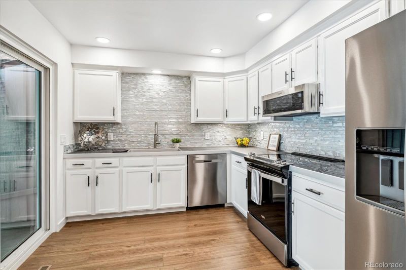 7771 S Curtice Dr #B, Littleton, CO 80120