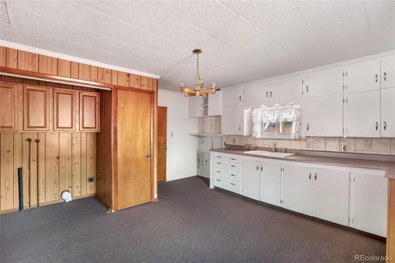 2433 Clayton Dr, Canon City, CO 81212