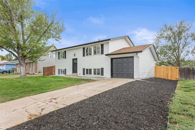 12319 Monroe Dr, Thornton, CO 80241