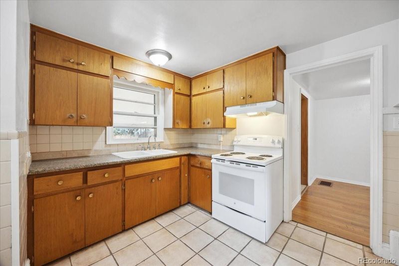 1365 S Clayton St, Denver, CO 80210