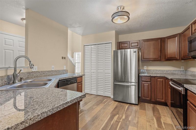 1107 S Ventura Cir #E, Aurora, CO 80017
