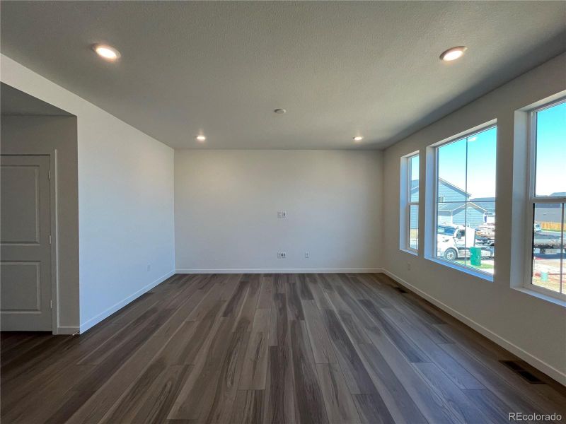 24473 E Adriatic Dr, Aurora, CO 80018