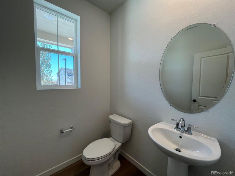 24473 E Adriatic Dr, Aurora, CO 80018