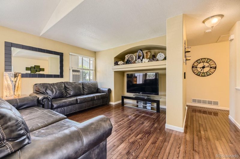 18542 E Linvale Pl, Aurora, CO 80013