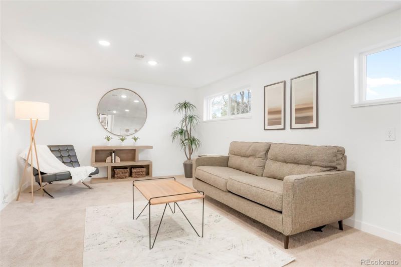 323 S Vaughn Way, Aurora, CO 80012
