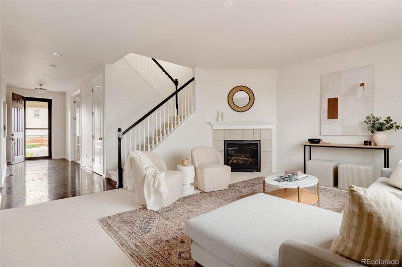 21075 E Layton Ln, Aurora, CO 80015