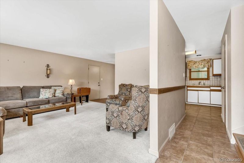 1621 Twin Sisters Dr, Longmont, CO 80504
