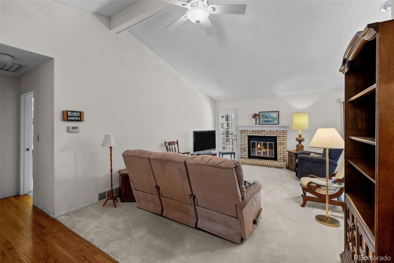 6449 E Hinsdale Ave, Centennial, CO 80112