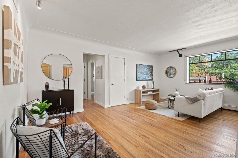 636 N Washington St #203, Denver, CO 80203