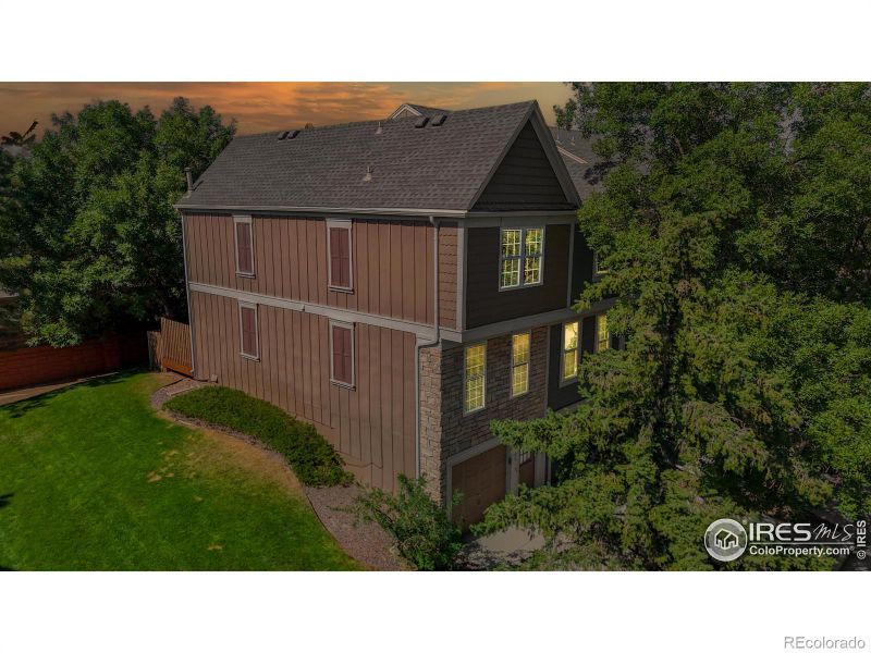 8299 S Fillmore Cir, Centennial, CO 80122