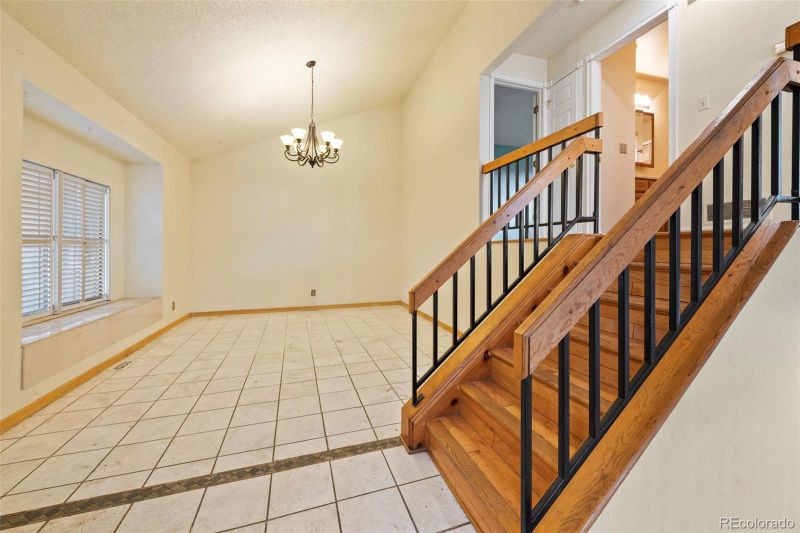 994 S Nome St, Aurora, CO 80012
