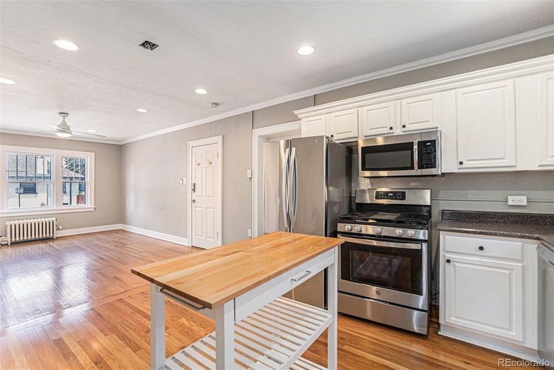 700 E Ellsworth Ave #4, Denver, CO 80209