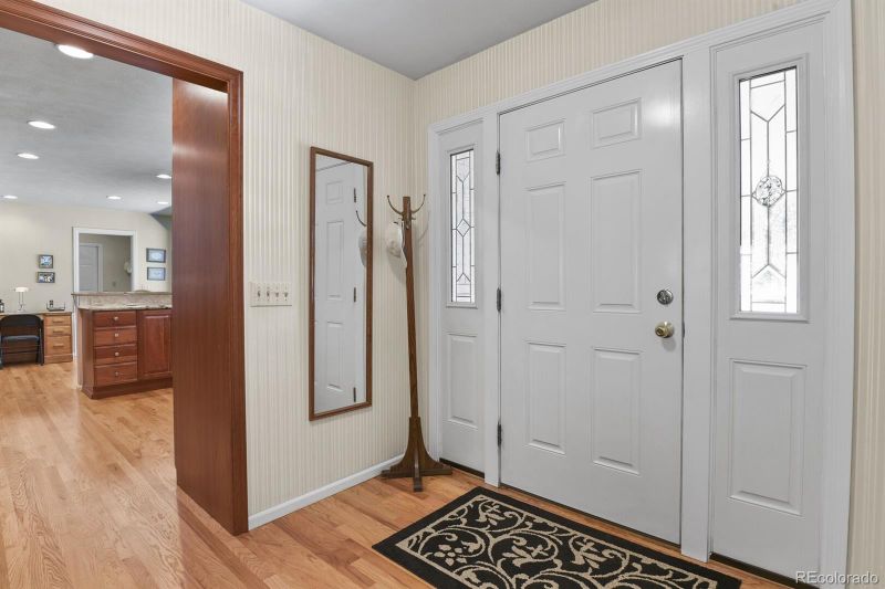 4 Glenridge Dr, Littleton, CO 80123
