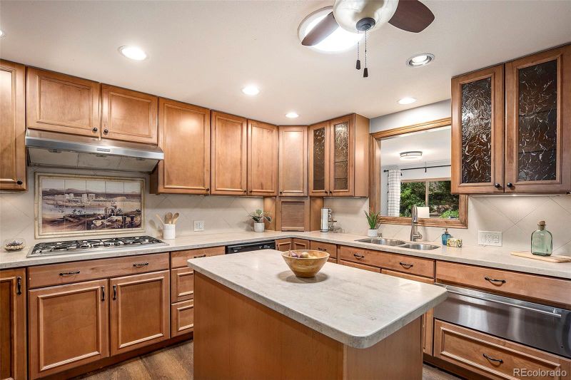 5633 Jellison St, Arvada, CO 80002
