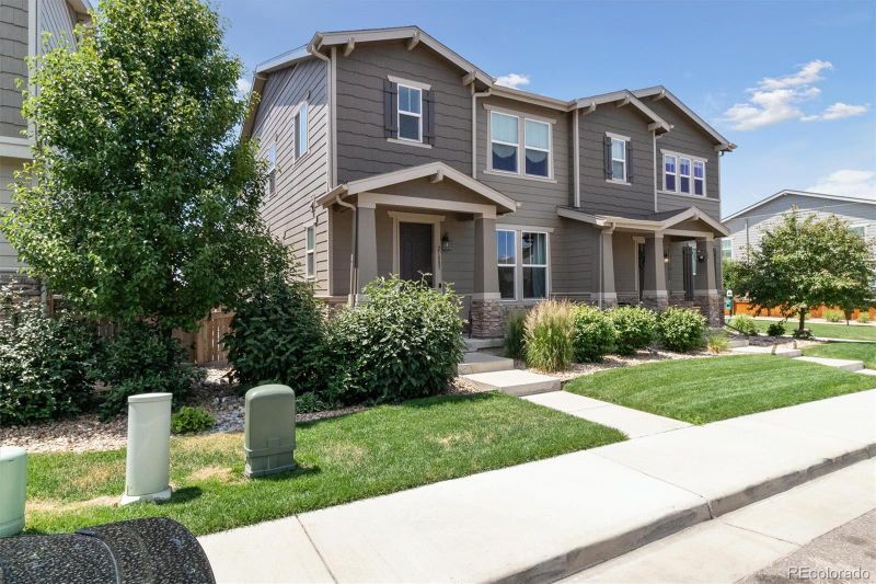 21885 E Radcliff Cir, Aurora, CO 80015