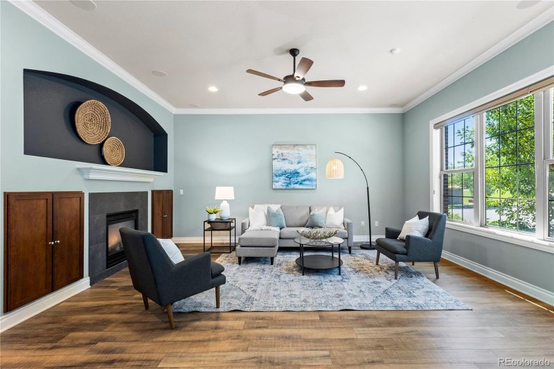 9277 Kornbrust Dr, Lone Tree, CO 80124