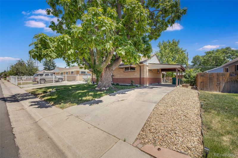 7130 Alan Dr, Denver, CO 80221