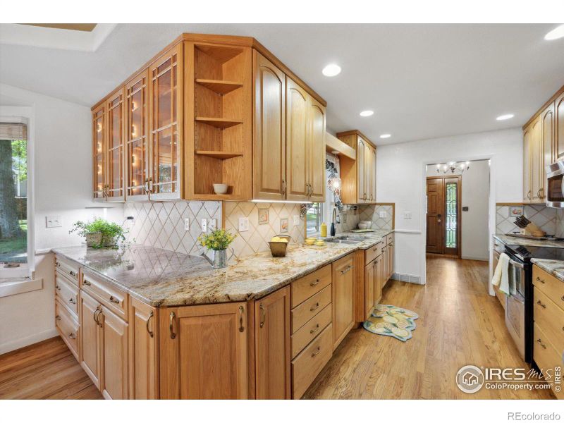 1220 Meadowsweet Rd, Golden, CO 80401