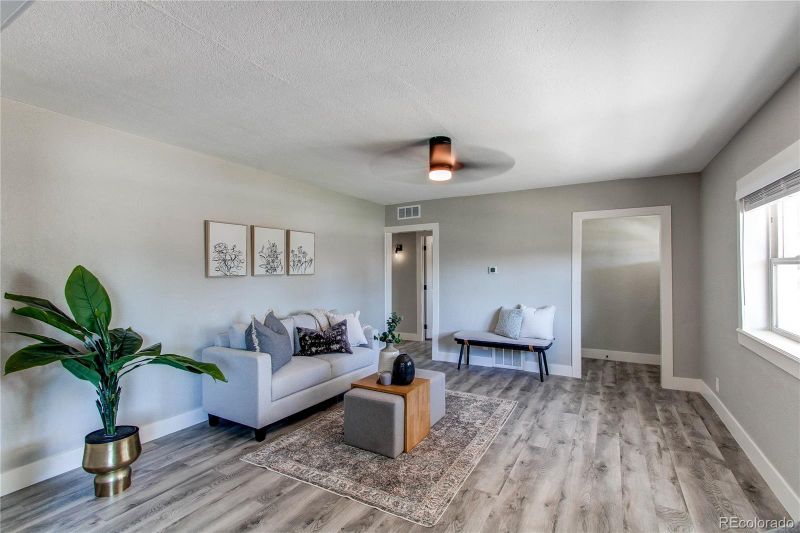 9401 Rose Ct, Thornton, CO 80229