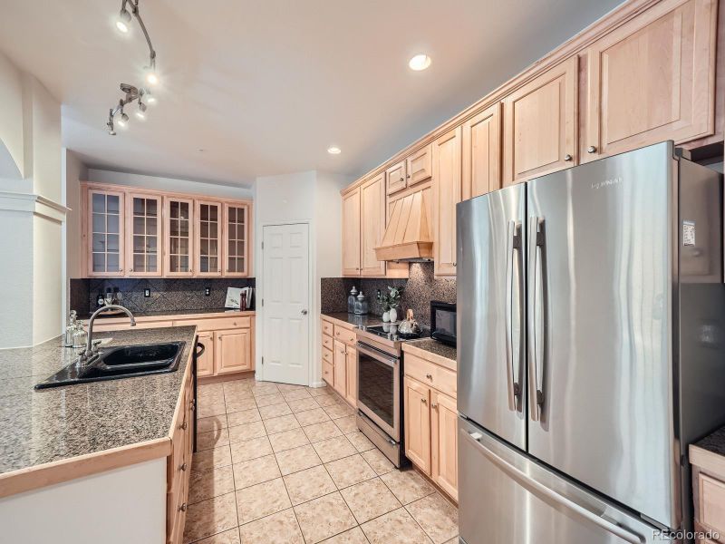1140 Cherokee St #404, Denver, CO 80204