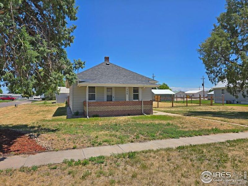 706 S Colorado Ave, Haxtun, CO 80731