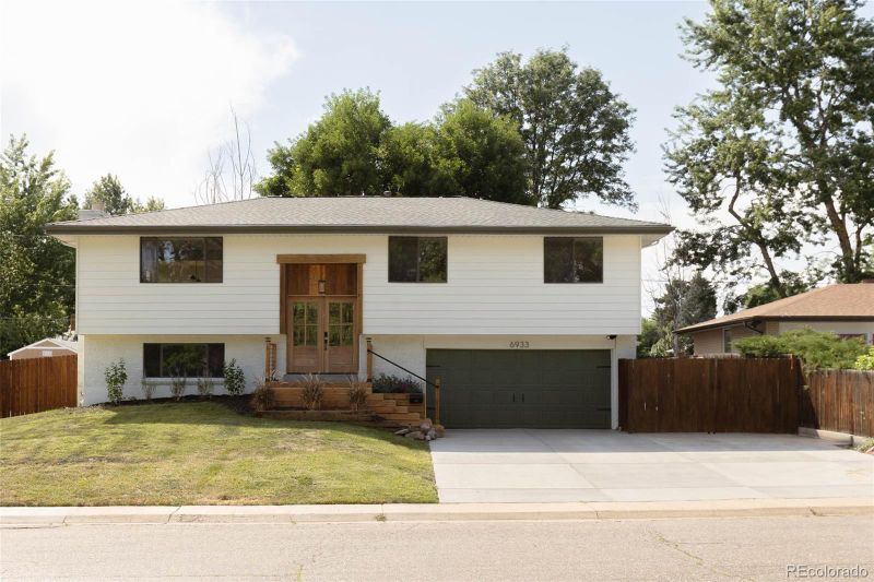 6933 Oak Way, Arvada, CO 80004