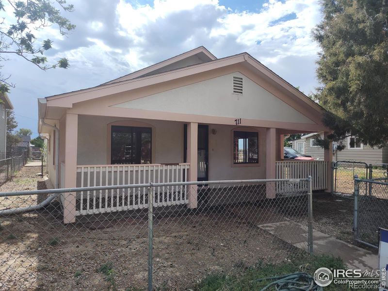 711 Cherry Ave, Dacono, CO 80514