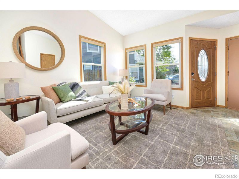 253 Wadsworth Cir, Longmont, CO 80504
