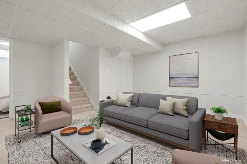 7141 Avrum Dr, Denver, CO 80221