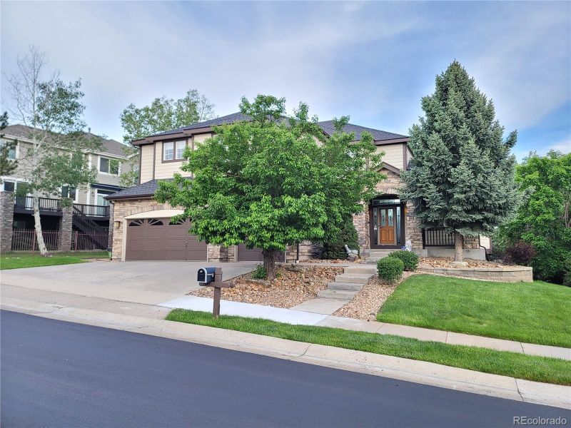 22044 E Peakview Dr, Aurora, CO 80016