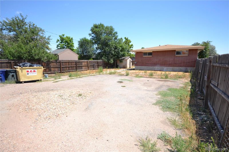 1093 Longs Peak St, Brighton, CO 80601