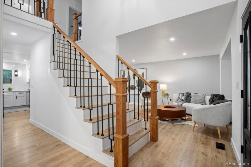 8298 W Morraine Dr, Littleton, CO 80128